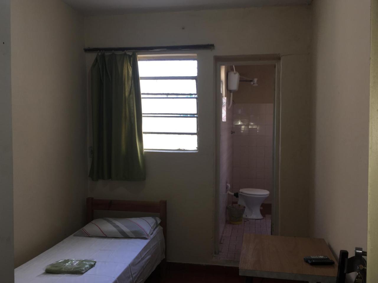 Hotel Chaves - Quartos Individuais Сао Паоло Екстериор снимка